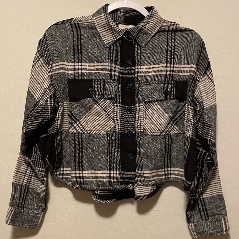 Black & Off-white Plaid crop button-up